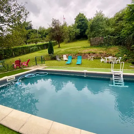 Studio Elegant Dans Avec Acces Piscine, A Deux Pas De Vichy Creuzier-le-Vieux